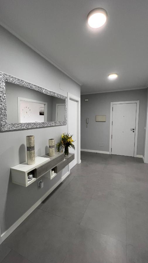Apartamentos Maria De Lucia-Piso 2º Arou المظهر الخارجي الصورة