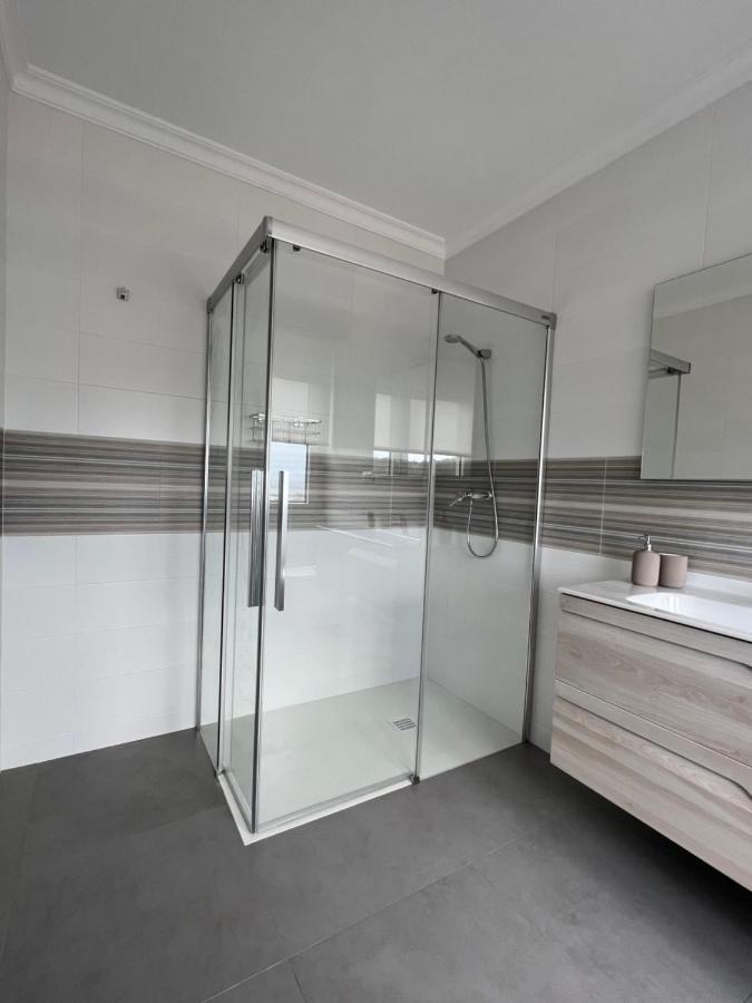 Apartamentos Maria De Lucia-Piso 2º Arou المظهر الخارجي الصورة